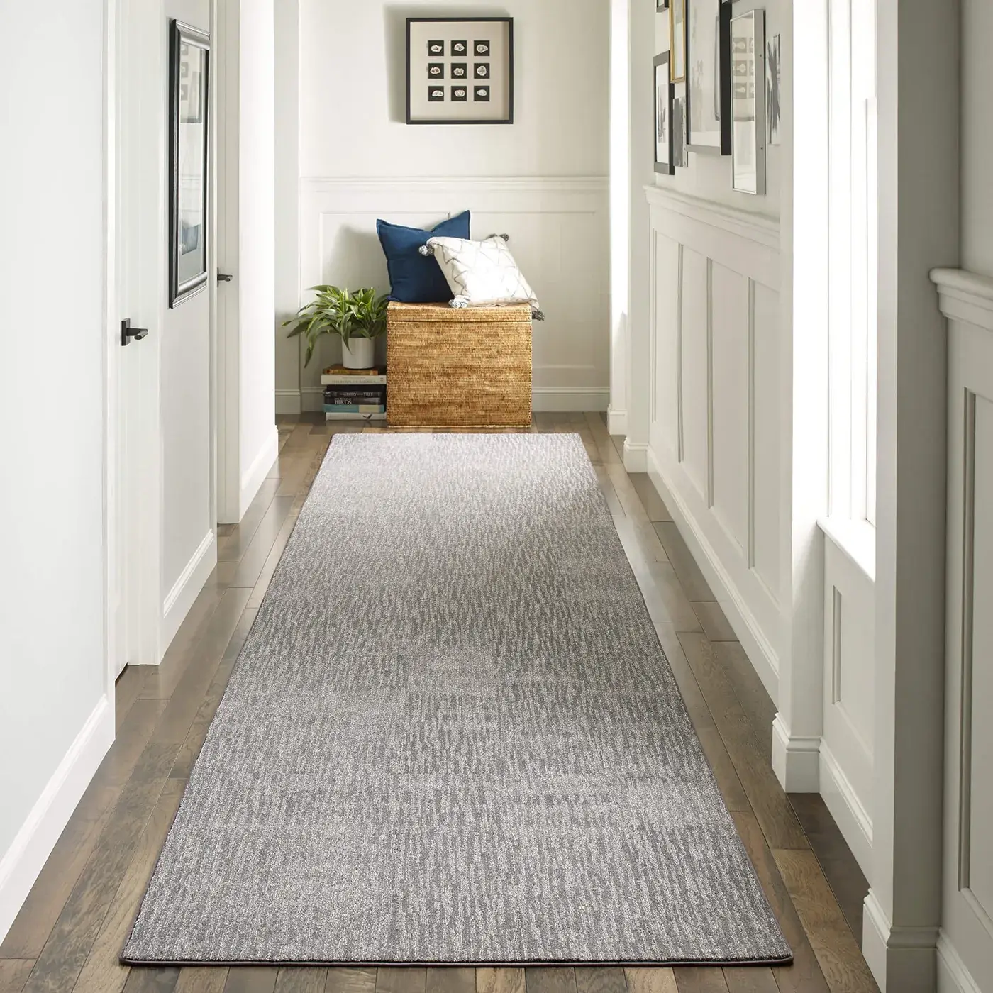DynamicVision-HDE96-00501-Houndstooth-Hallway-2-V Long Area Rug | Joe's Floor Store